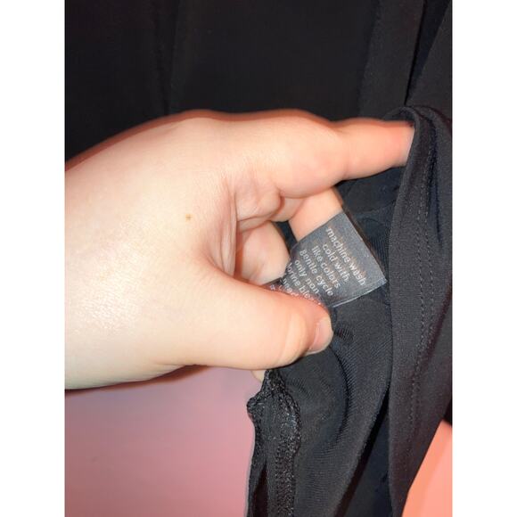 The limited black bell sleeve blouse size 1X - Picture 5 of 7